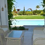 Vilă Latchi Front - Private Heated Pool - Amazing Uninterrupted Sea Views