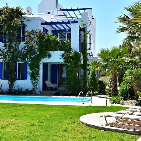 Villa Latchi Front - Private Heated Pool - Amazing Uninterrupted Sea Views Polis