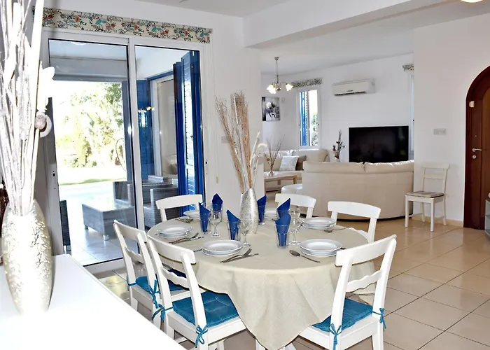 ヴィラ Latchi Front - Private Heated Pool - Amazing Uninterrupted Sea Views Polis