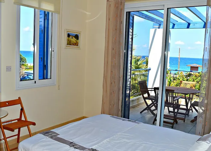 Latchi Front - Private Heated Pool - Amazing Uninterrupted Sea Views ヴィラ