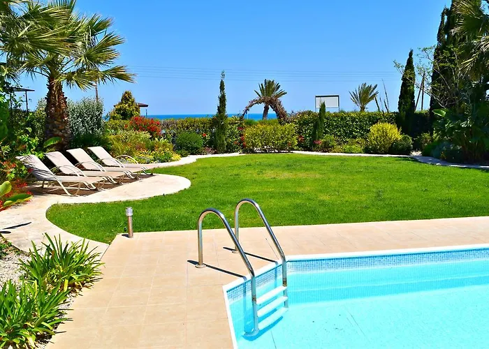 Latchi Front - Private Heated Pool - Amazing Uninterrupted Sea Views ヴィラ *